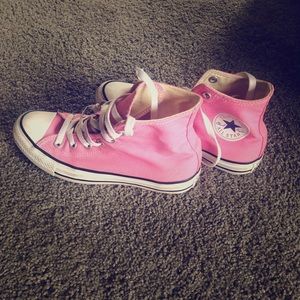 Converse high tops women’s size 7
